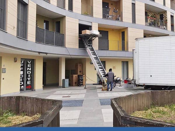 Noleggio autoscale per traslochi